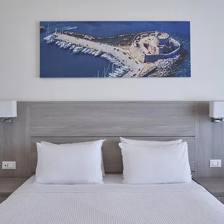 Blue Bay Hotel 4*