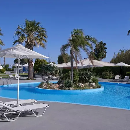 Blue Bay יאליסוס