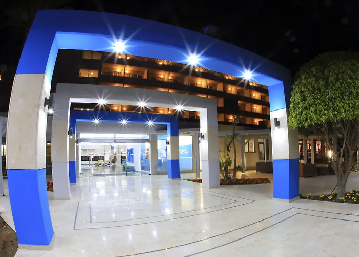 Hotel Blue Bay 4*